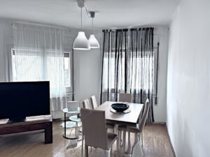 Piso 3 habitaciones en Banyoles: comedor