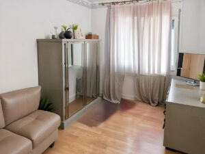 Piso 3 habitaciones en Banyoles: habitación 1 doble reformada